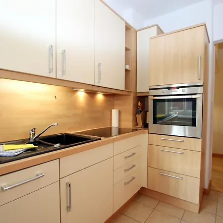 Badestra_e 36_ Historisches Stadth Nyaraló *